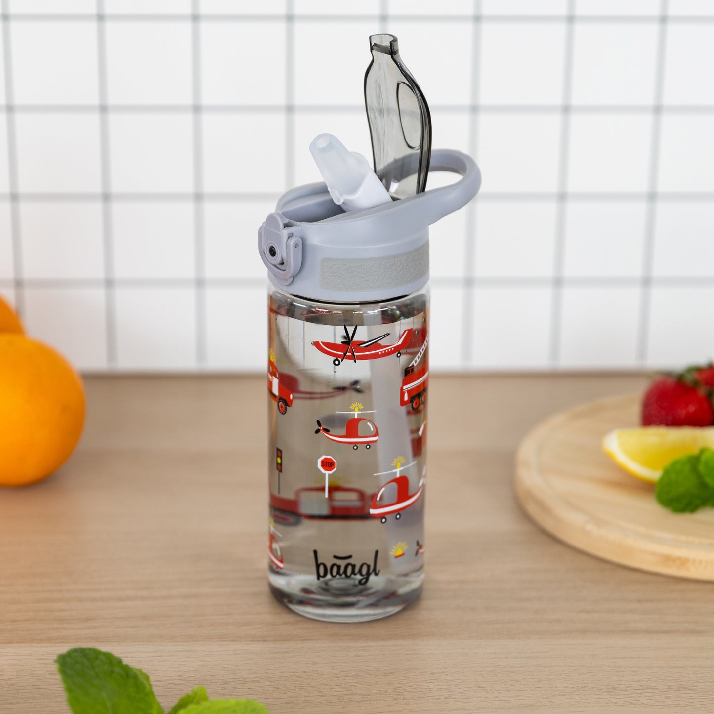 BAAGL Tritan Trinkflasche mit Strohhalm Lebensretter, 500 ml