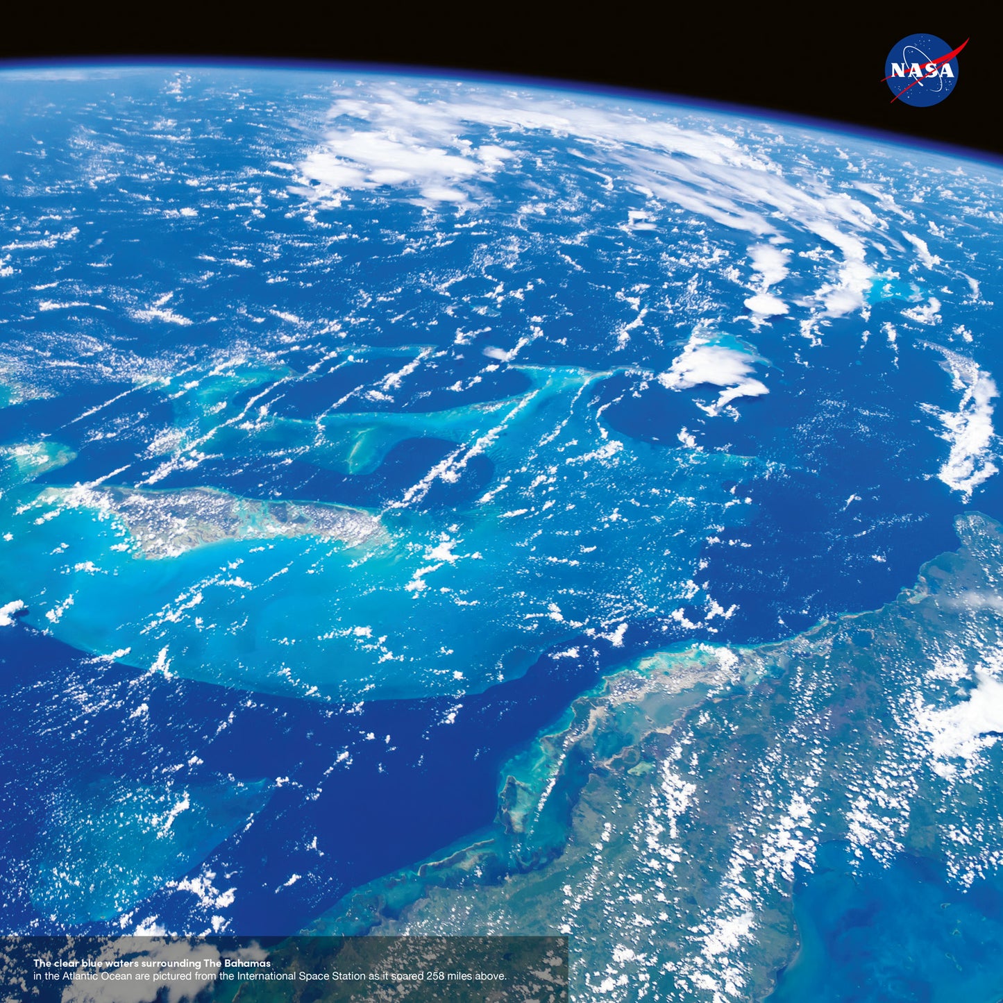 Broschürenkalender NASA 2026, 30 x 30 cm