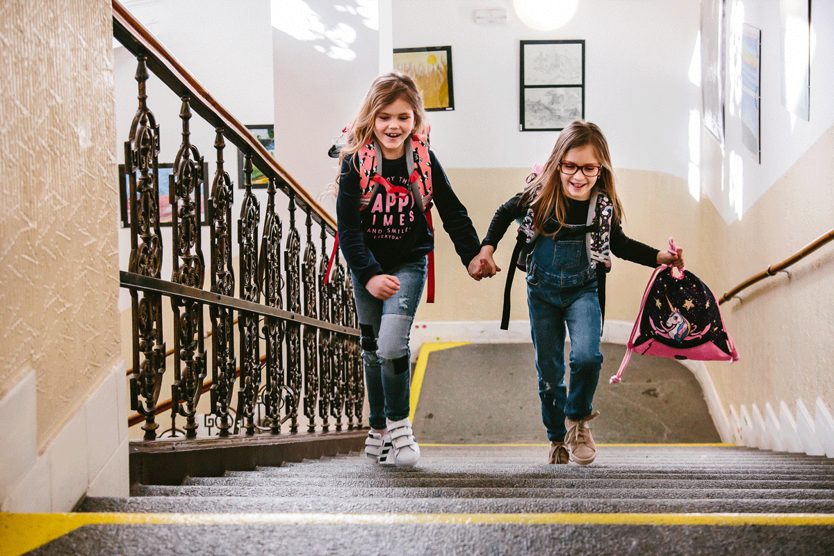 Zippy Unicorn Schulranzen-Set 7tlg: Schulranzen, Federmäppchen, Turnbeutel, Heftmappe, Brotdose, Schürze, Sticker