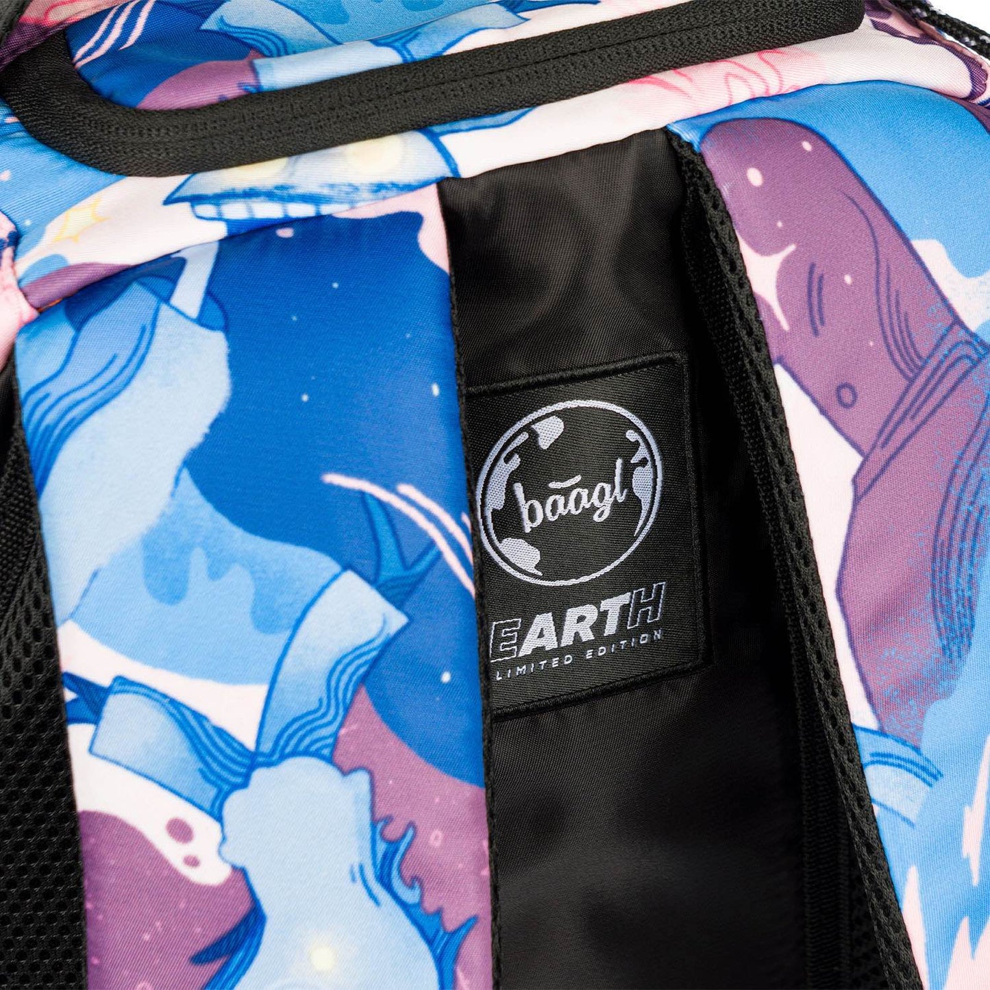 Rucksack eARTh City Jungle by Mara Cmara