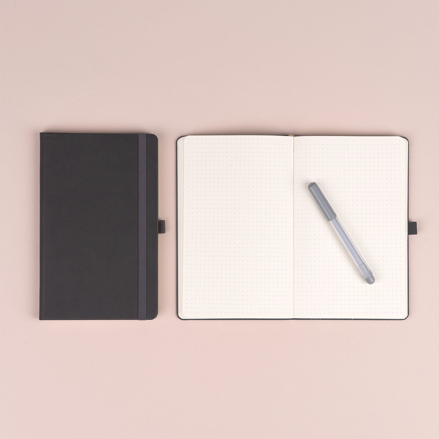 Notizbuch Grau, gepunktet, 13 × 21 cm