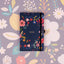Buchkalender Blaue Blumen 2024, wöchentlich, 13 × 21 cm